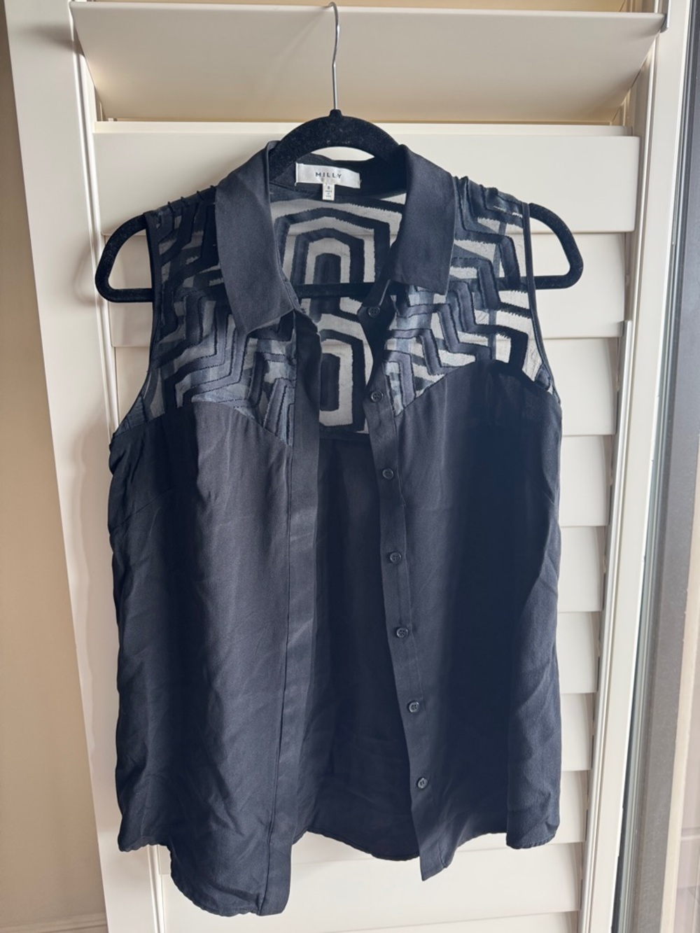 Milly Black Silk Geometric Peek-a-boo Sleeveless Blouse! 🖤🖤🖤🖤
